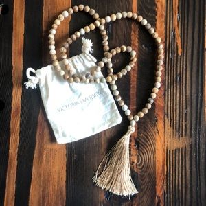 Victoria Emerson Real Picture Jasper Mala Flawless